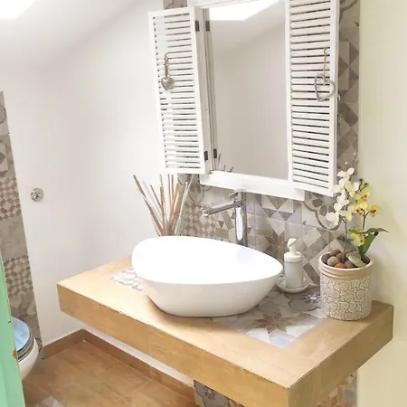 Chic & Beauty Bed & Breakfast 3*