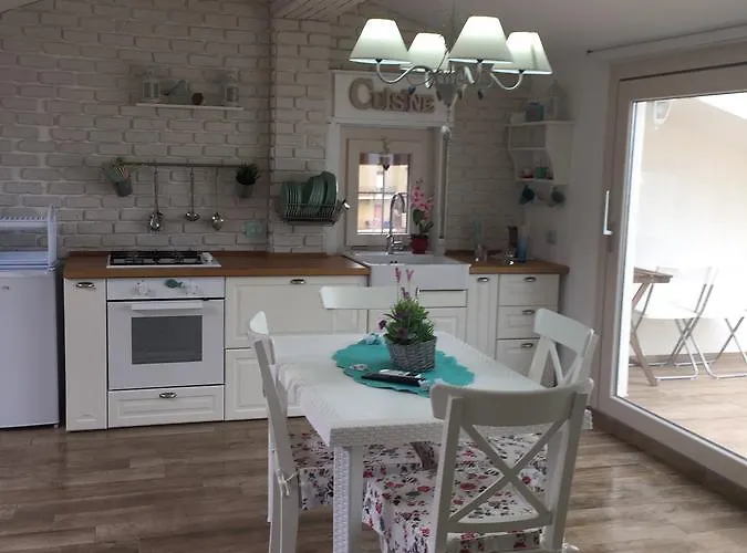 Chic & Beauty Oda ve Kahvaltı 3*